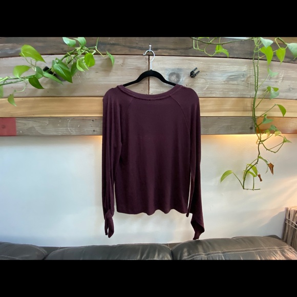 GAP Maroon/Purple Long Sleeve; ties at wrist (Sm) - Picture 7 of 8